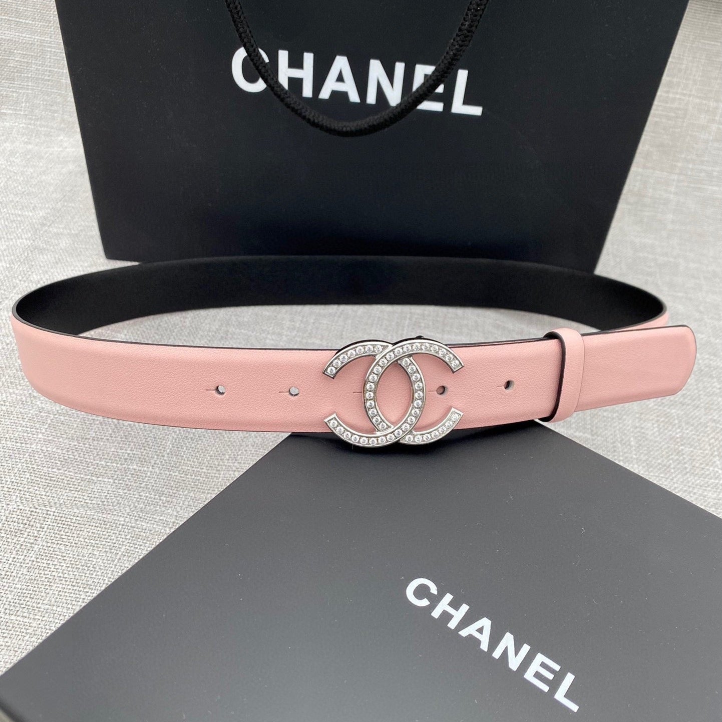 CC 26S BELT 30 MM IN LIGHT PINK CALFSKIN SILVER HARDWARE 661512