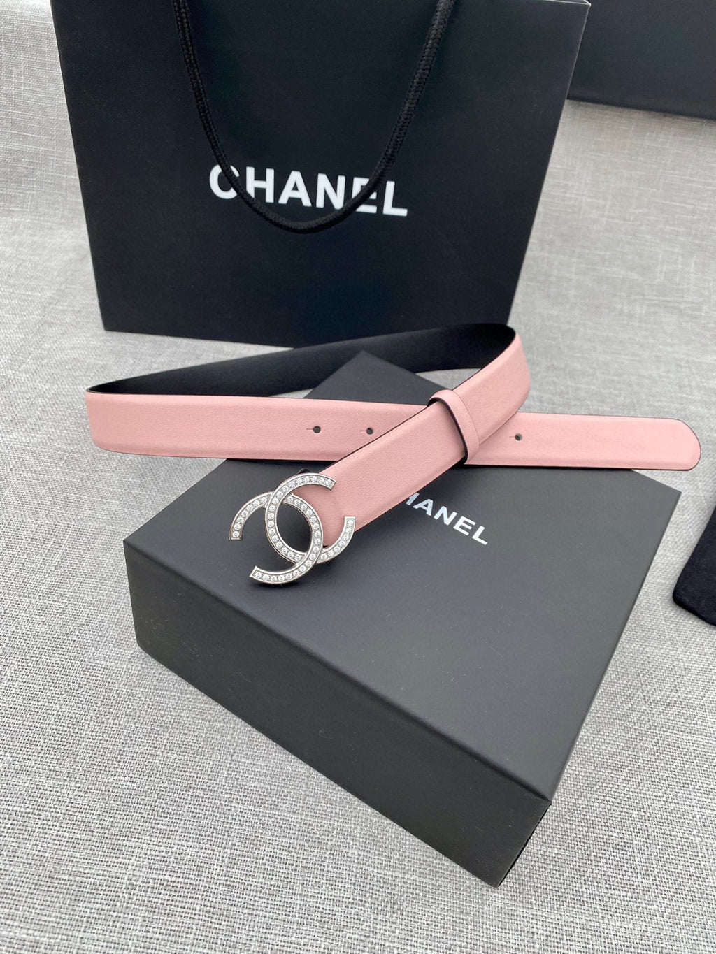 CC 26S BELT 30 MM IN LIGHT PINK CALFSKIN SILVER HARDWARE 661512