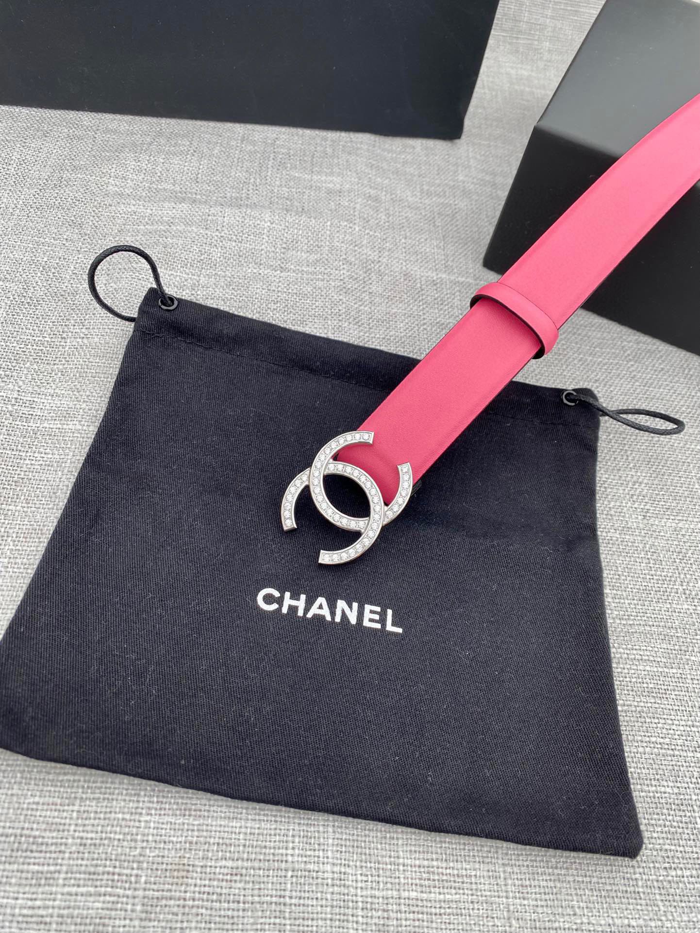 CC 26S BELT 30 MM IN PINK CALFSKIN SILVER HARDWARE 661513
