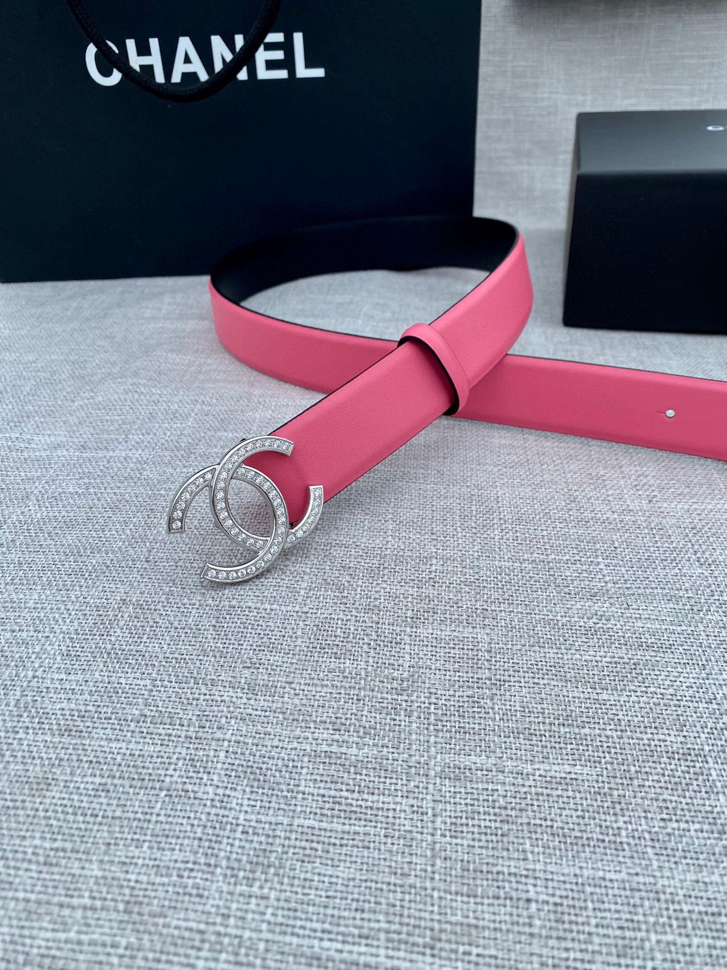 CC 26S BELT 30 MM IN PINK CALFSKIN SILVER HARDWARE 661513