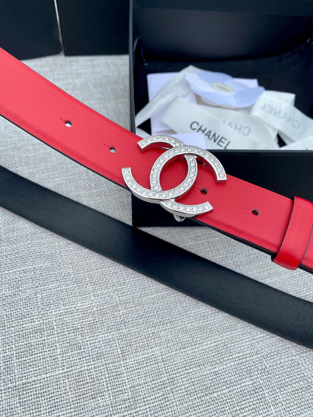 CC 26S BELT 30 MM IN RED CALFSKIN SILVER HARDWARE 661517