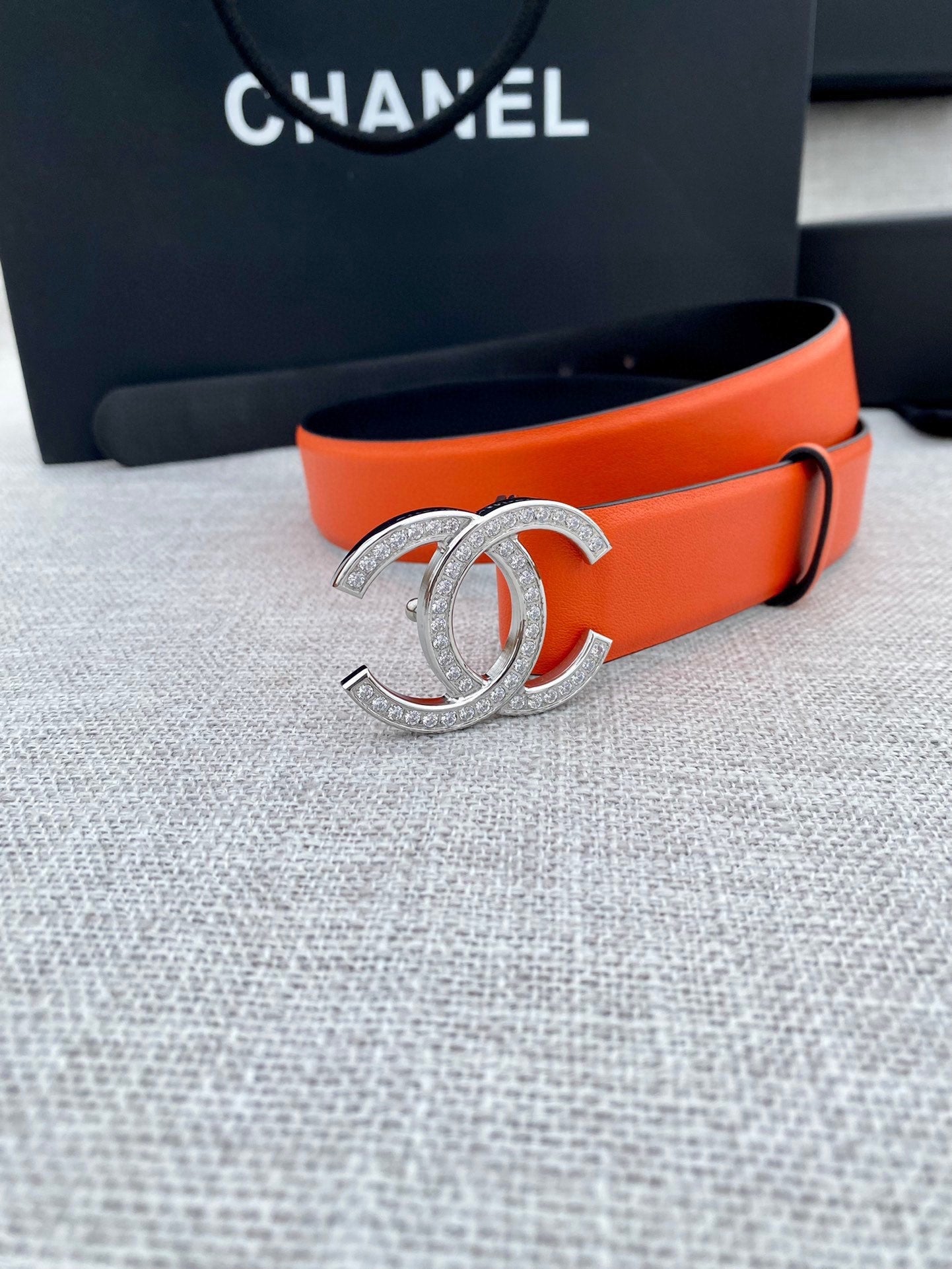 CC 26S BELT 30 MM IN ORANGE CALFSKIN SILVER HARDWARE 661518