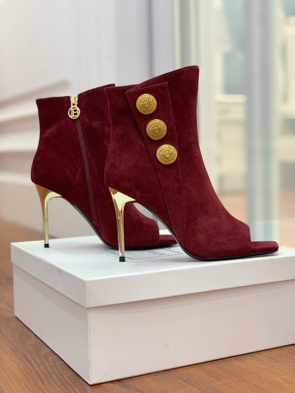 BALMAIN 26S OPEN-TOE BOOTS 95 MM IN DARK RED SUEDE