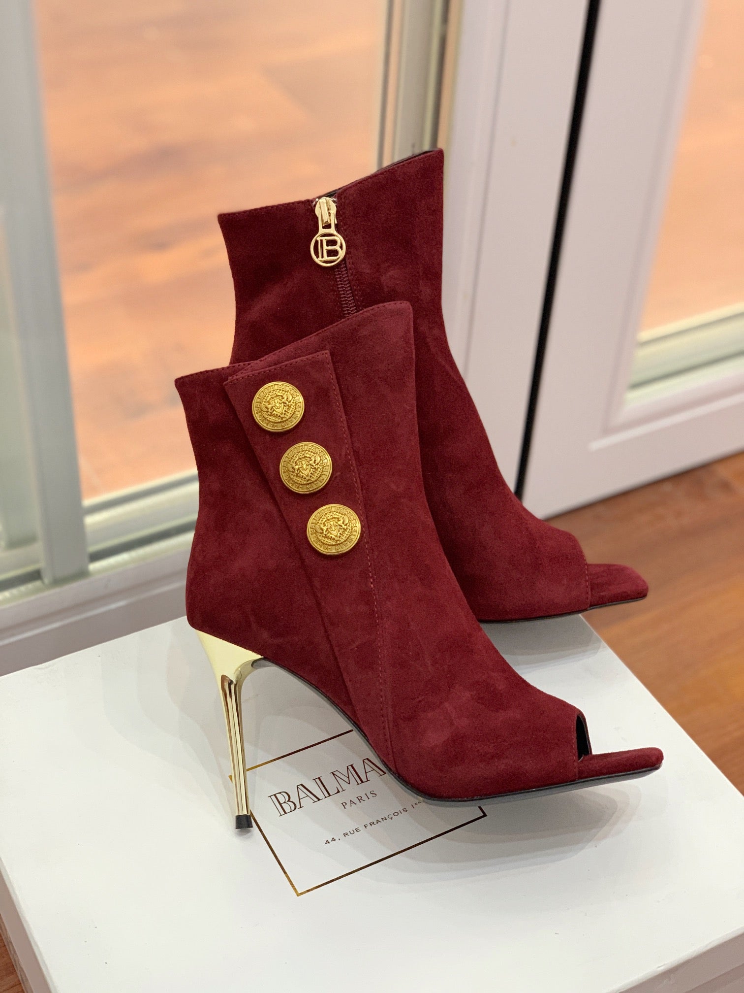 BALMAIN 26S OPEN-TOE BOOTS 95 MM IN DARK RED SUEDE