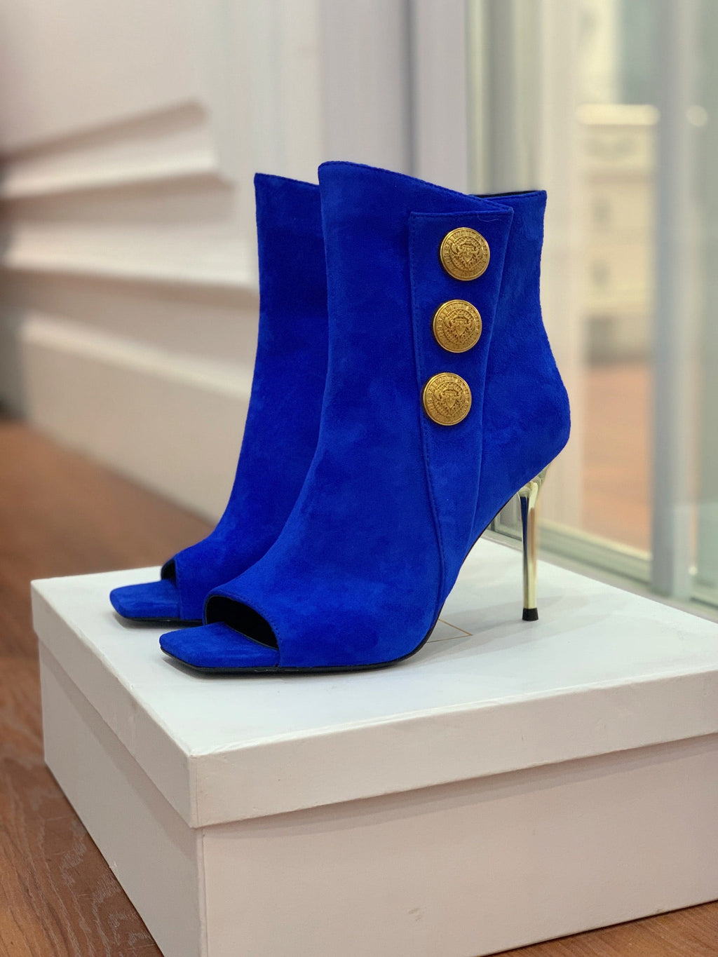BALMAIN 26S OPEN-TOE BOOTS 95 MM IN NAVY BLUE SUEDE