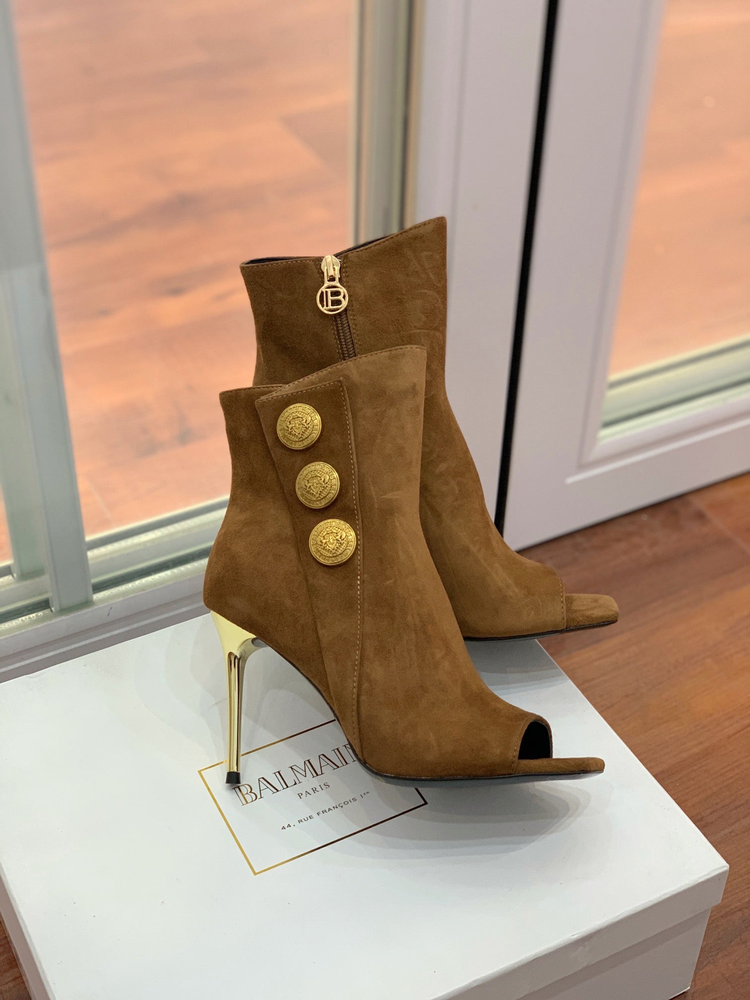 BALMAIN 26S OPEN-TOE BOOTS 95 MM IN BROWN SUEDE