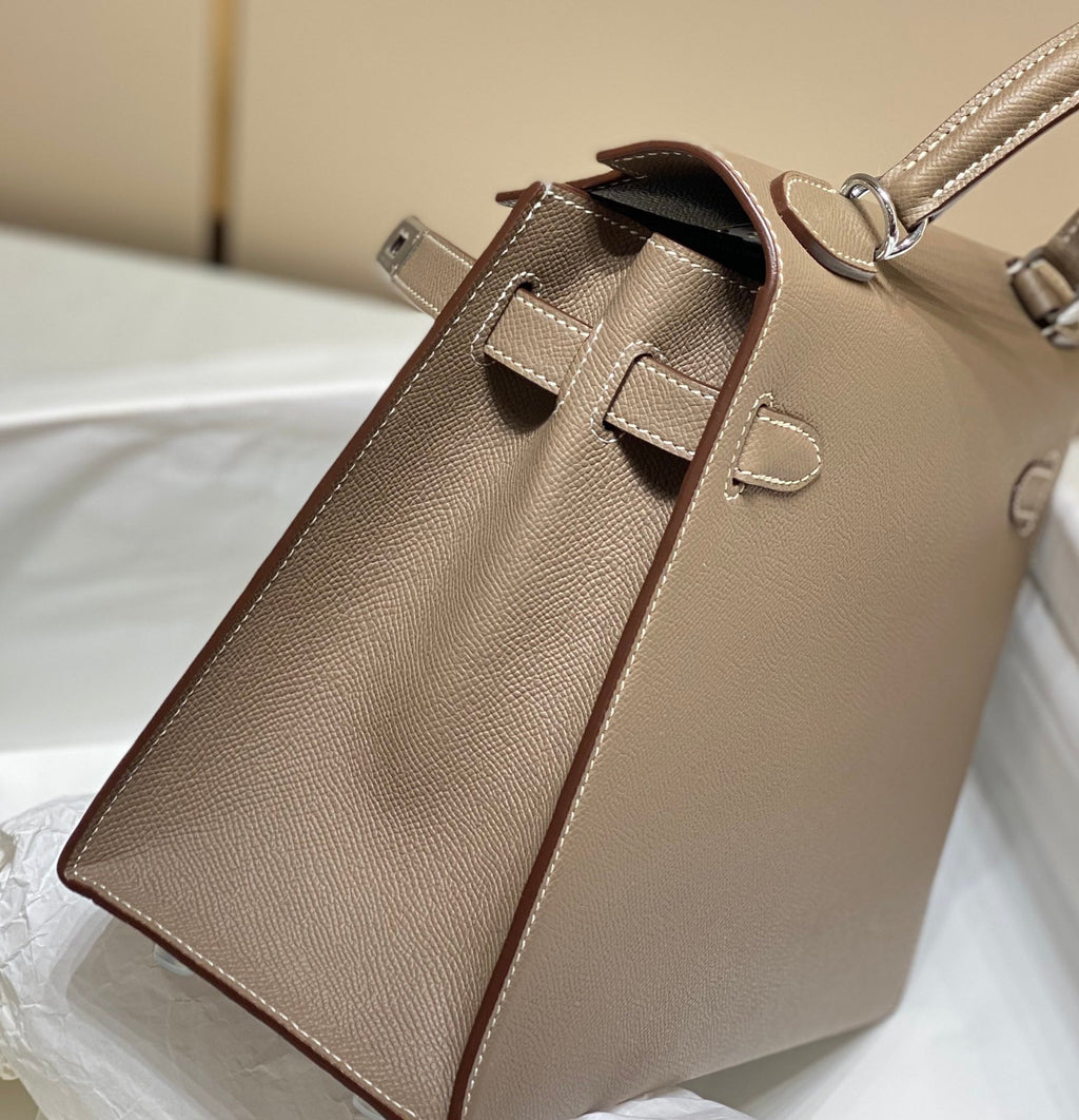 KELLY 28CM IN ETOUPE EPSOM CALFSKIN SILVER HARDWARE