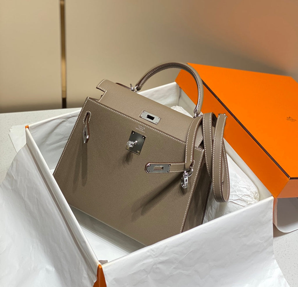 KELLY 28CM IN ETOUPE EPSOM CALFSKIN SILVER HARDWARE