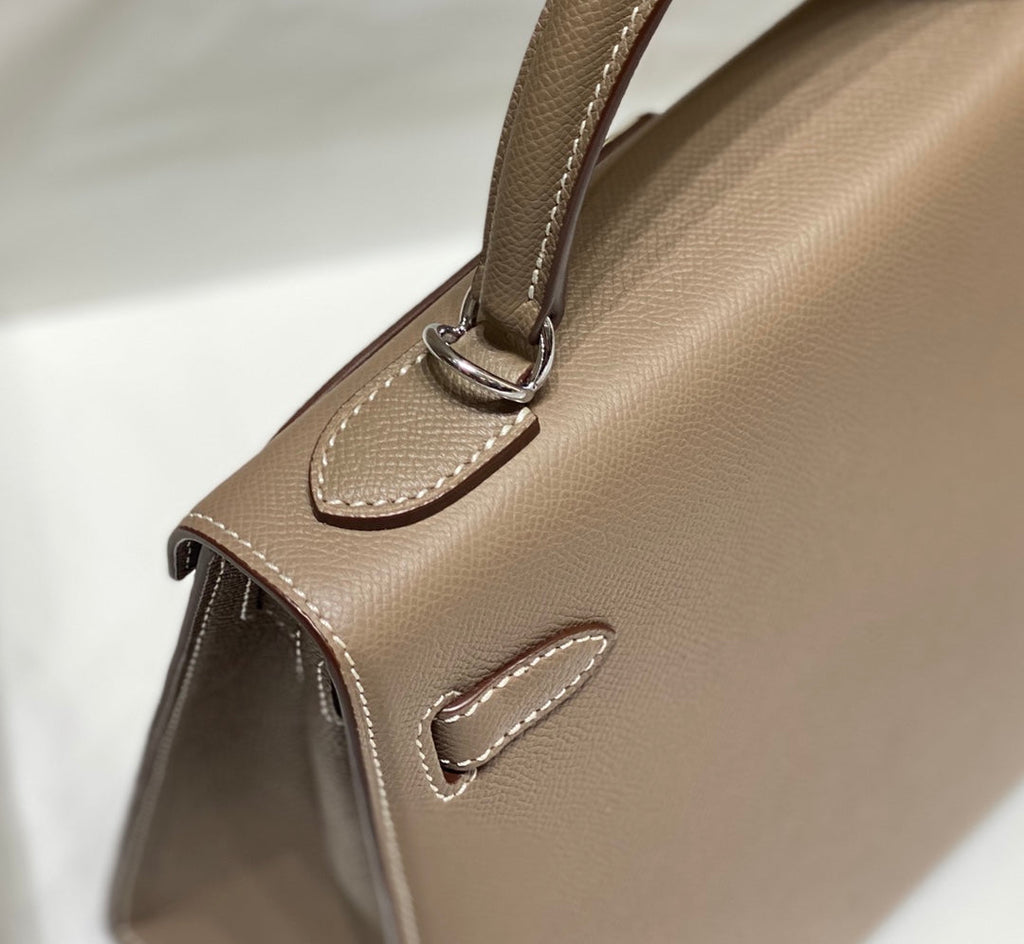 KELLY 28CM IN ETOUPE EPSOM CALFSKIN SILVER HARDWARE