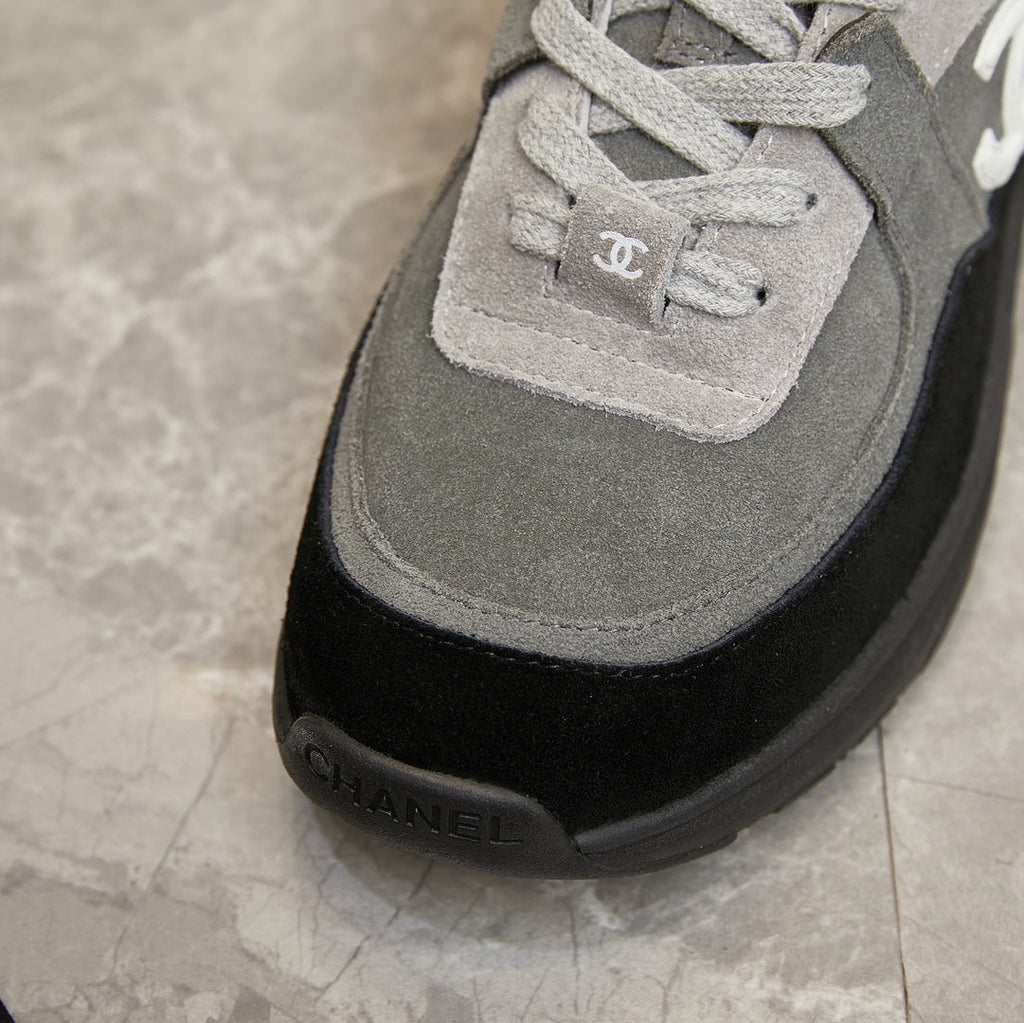 CC TRAINER TRIPLE BLACK GREY SUEDE
