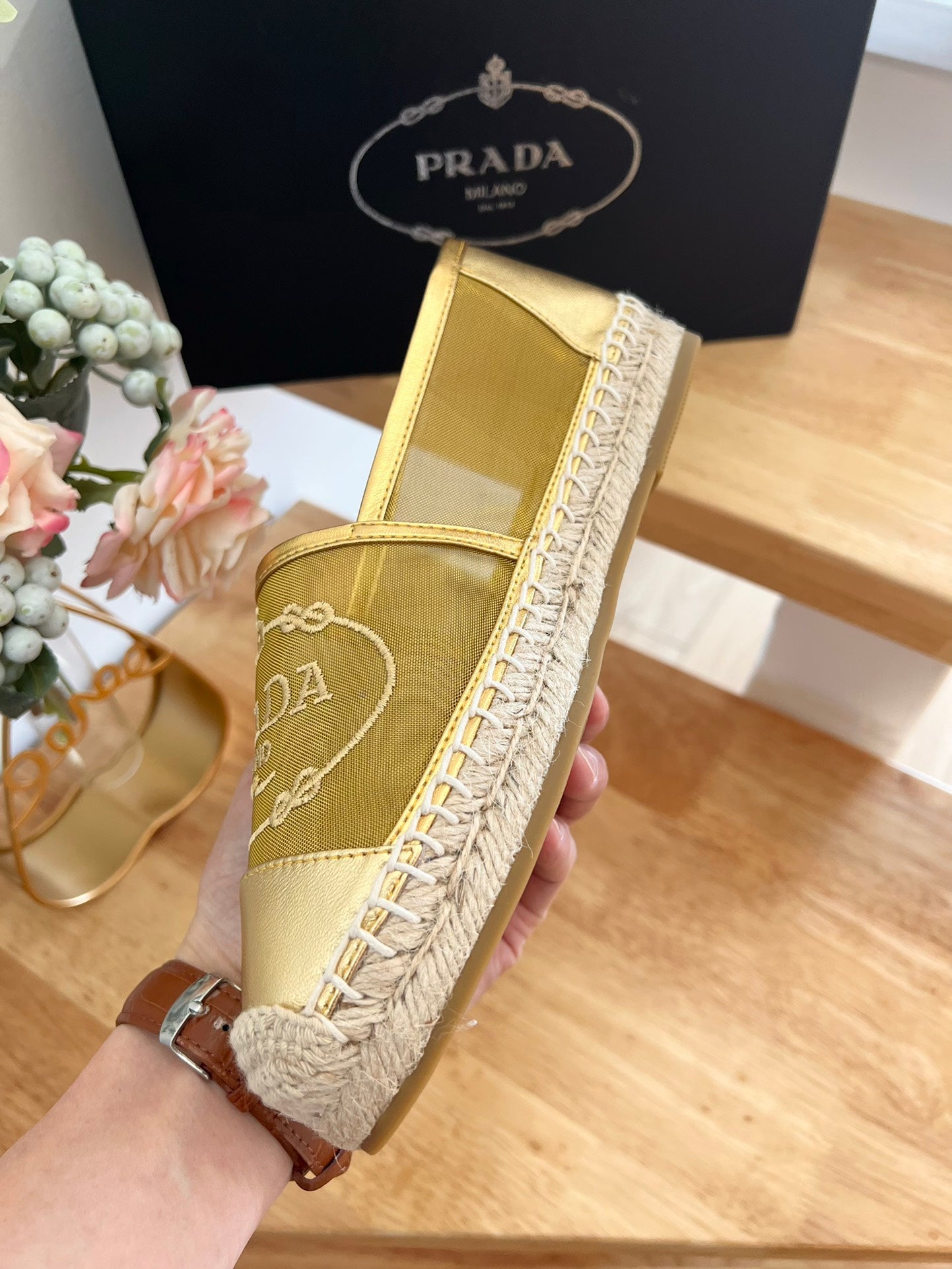 PRADA 26S EMBROIDERED LOGO ESPADRILLE FLATS IN GOLD MESH AND CALFSKIN