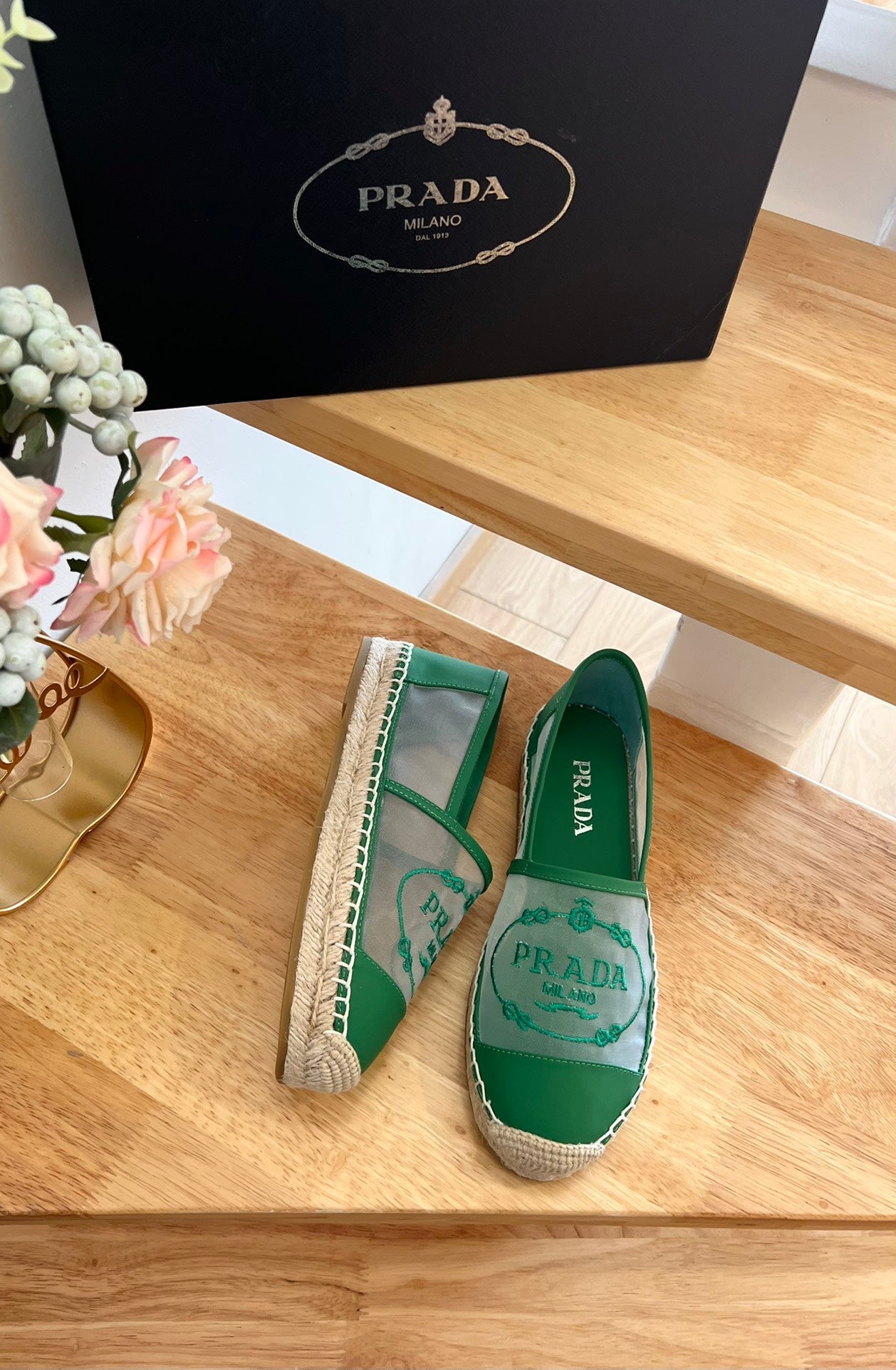 PRADA 26S EMBROIDERED LOGO ESPADRILLE FLATS IN GREEN MESH AND CALFSKIN