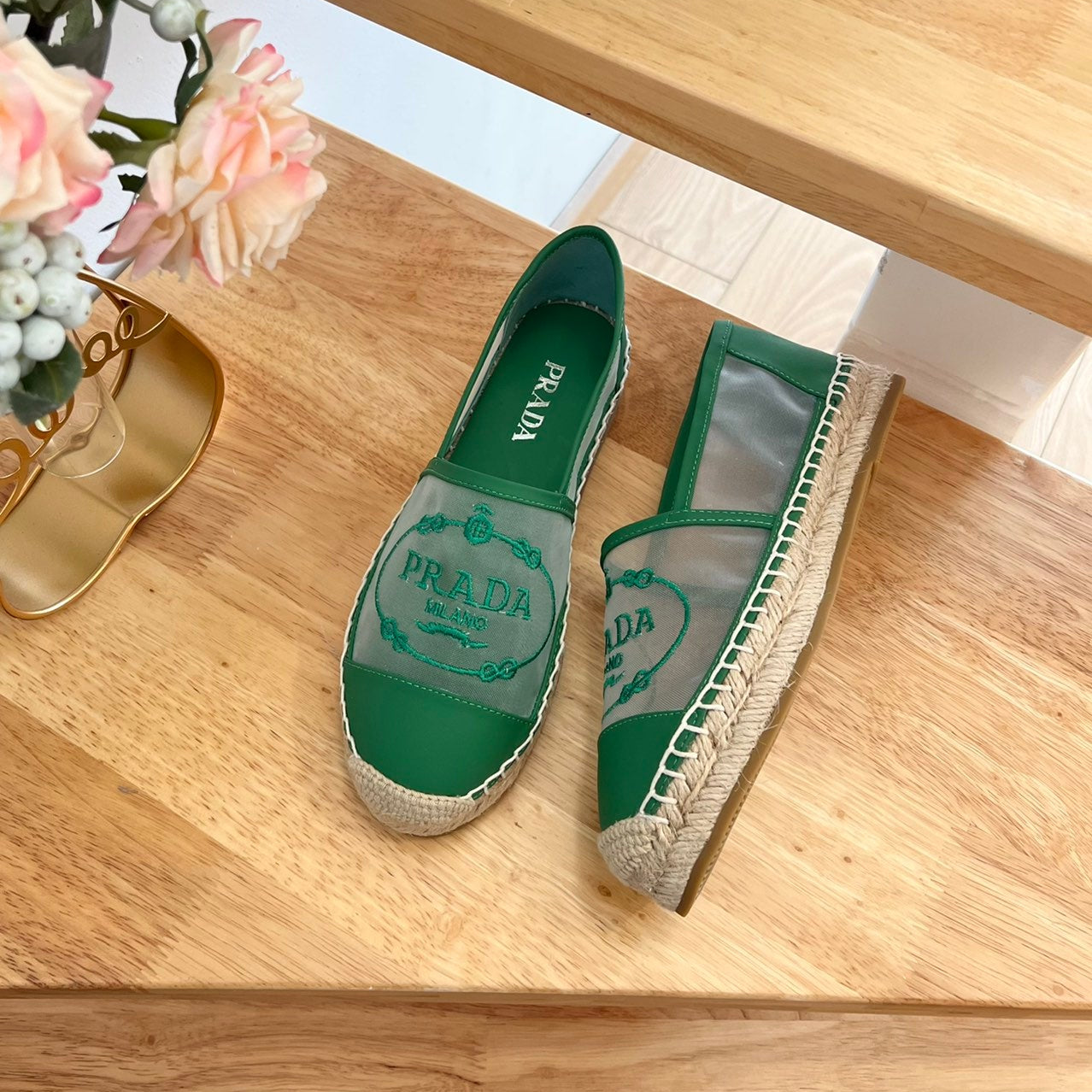 PRADA 26S EMBROIDERED LOGO ESPADRILLE FLATS IN GREEN MESH AND CALFSKIN