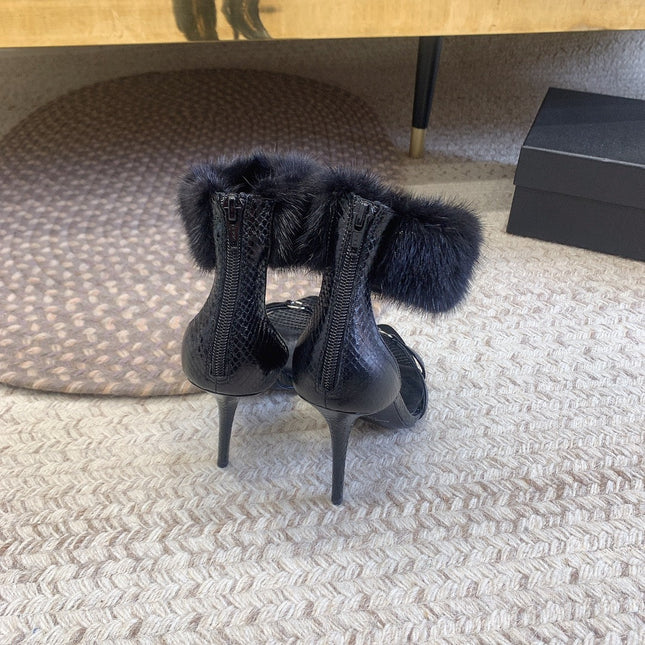 HIGH HEEL SANDAL IN BLACK POLISHED CALFSKIN AND MINK FUR