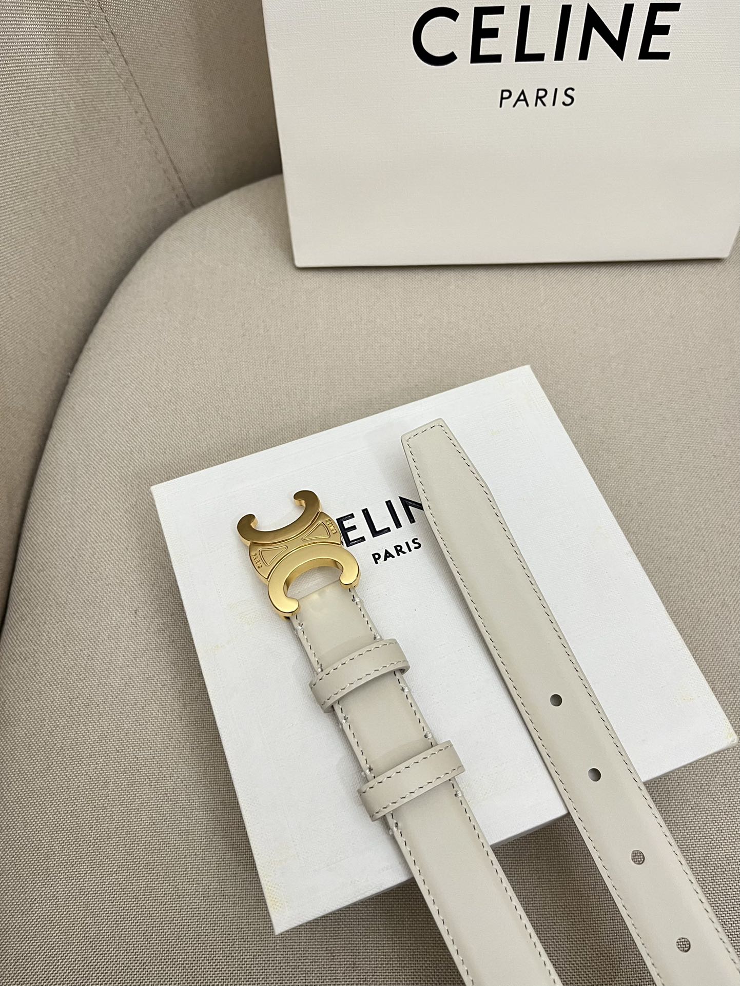 CELINE 25S TRIOMPHE 25MM BELT IN WHITE CALFSKIN GOLD HARDWARE