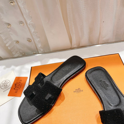 0RAN SANDAL BLACK LAMBSKIN ATTACH CRYSTALS-BLACK
