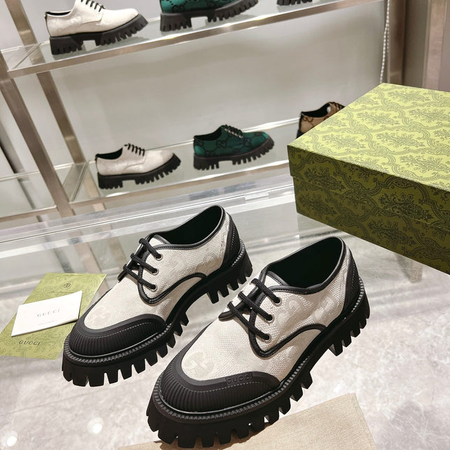 GUCCI 26S LACE-UP SHOES IN CREAM AND BLACK GG CANVAS