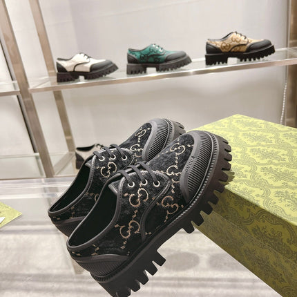 GUCCI 26S LACE-UP SHOES IN BLACK VELVET WITH GG LOGO PATTERN
