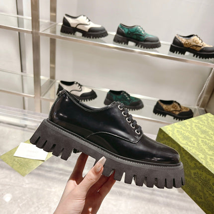 GUCCI 26S LACE-UP SHOES IN BLACK CALFSKIN