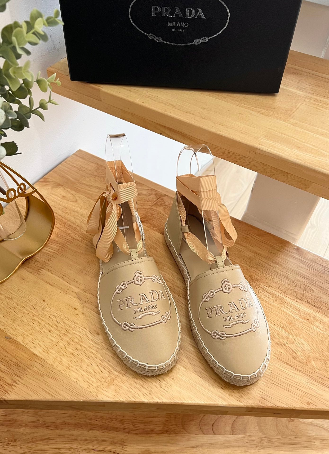 PRADA 26S LACE UP ESPADRILLE FLATS IN BEIGE CALFSKIN