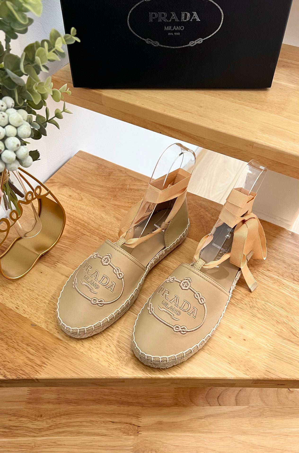 PRADA 26S LACE UP ESPADRILLE FLATS IN BEIGE CALFSKIN