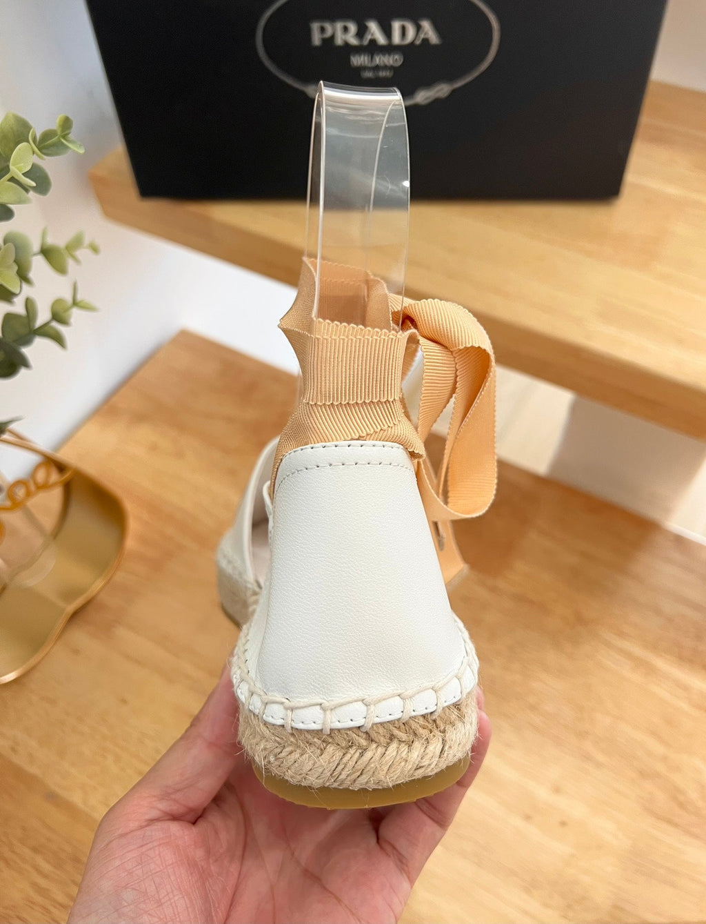PRADA 26S LACE UP ESPADRILLE FLATS IN CREAM WHITE CALFSKIN
