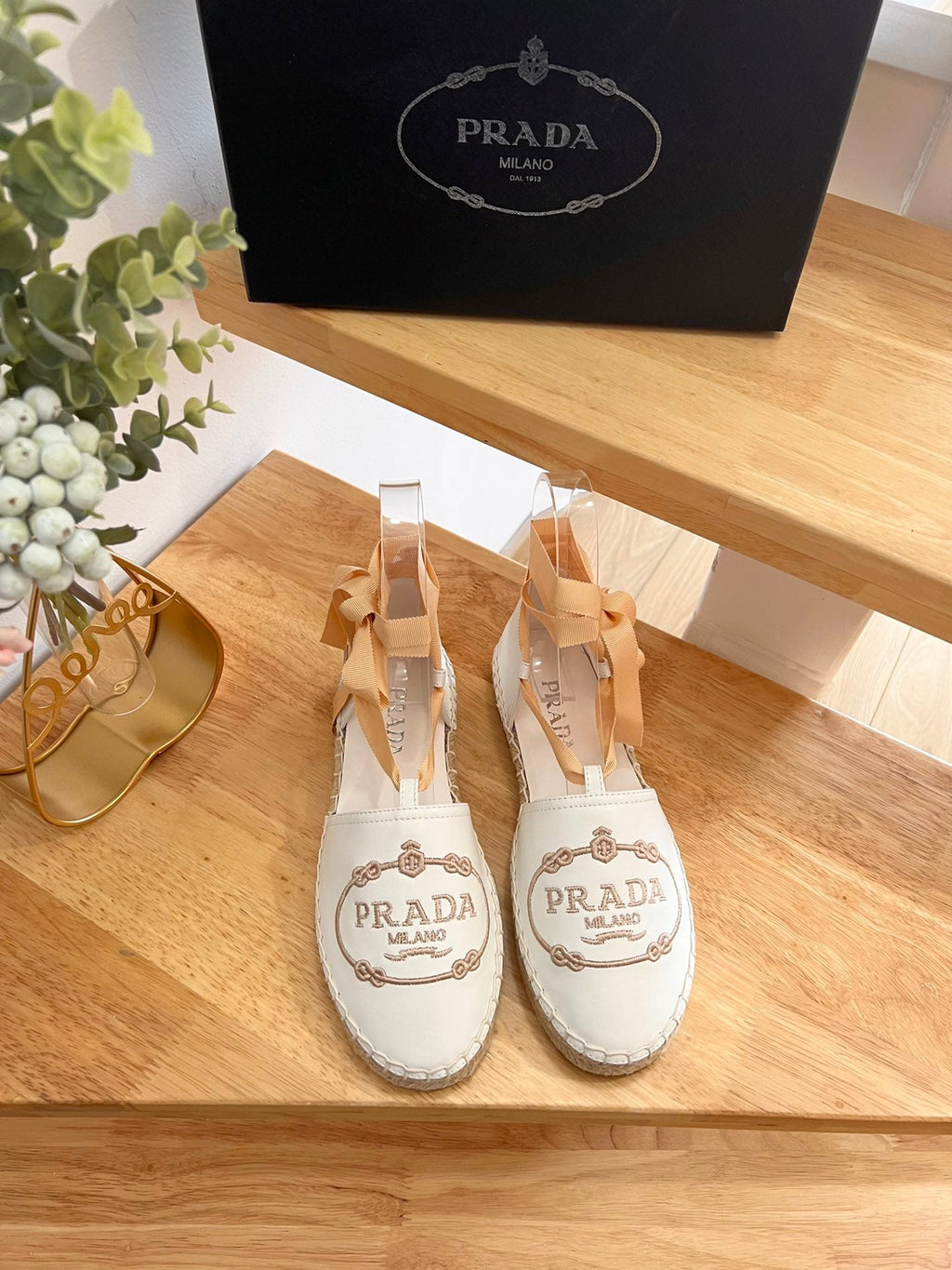 PRADA 26S LACE UP ESPADRILLE FLATS IN CREAM WHITE CALFSKIN