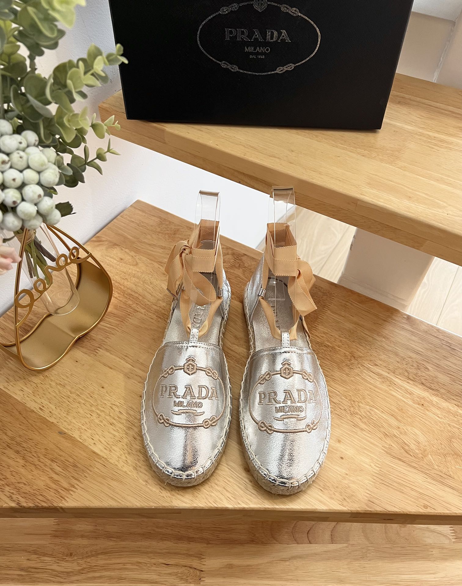PRADA 26S LACE UP ESPADRILLE FLATS IN SILVER CALFSKIN