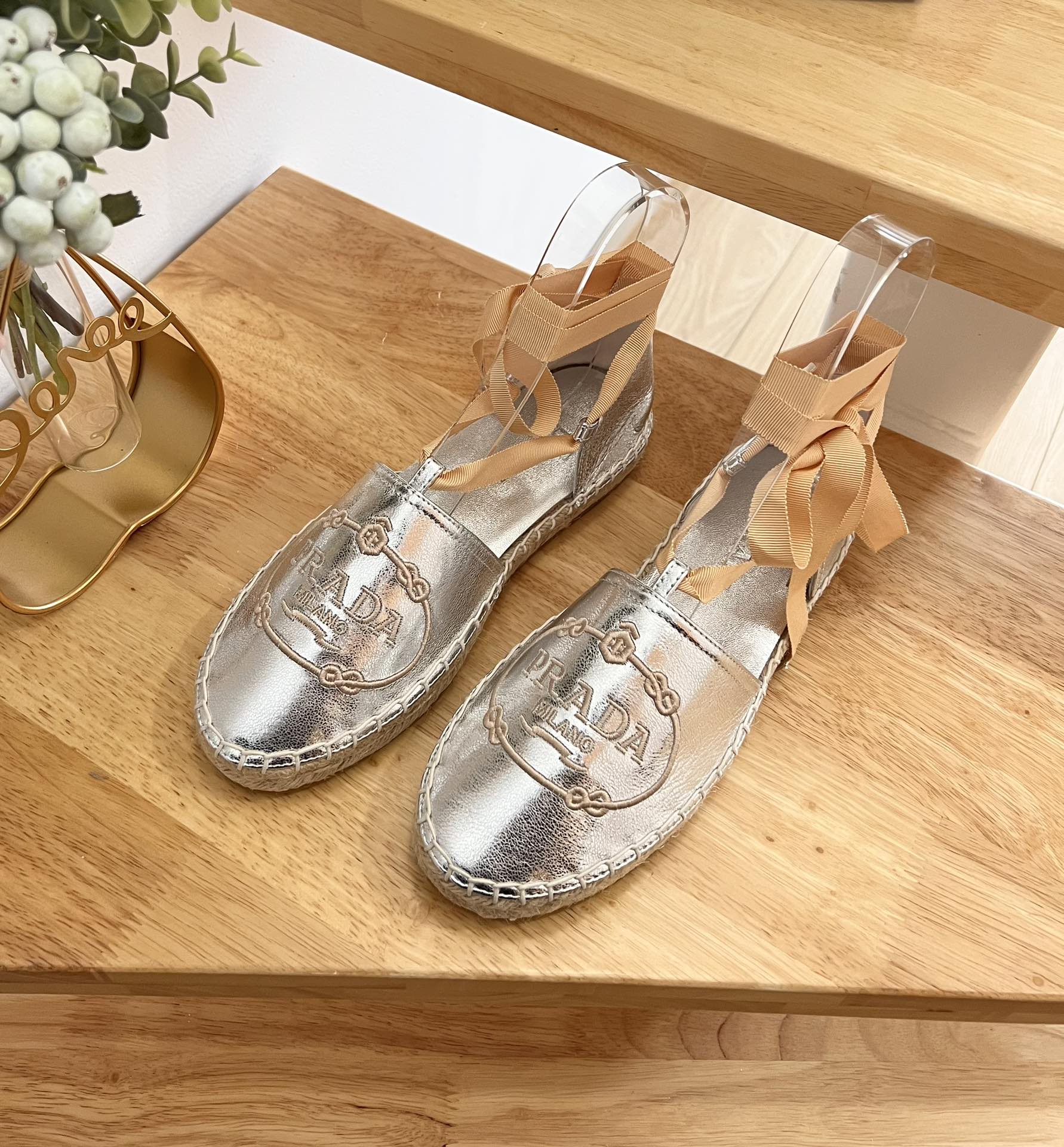 PRADA 26S LACE UP ESPADRILLE FLATS IN SILVER CALFSKIN