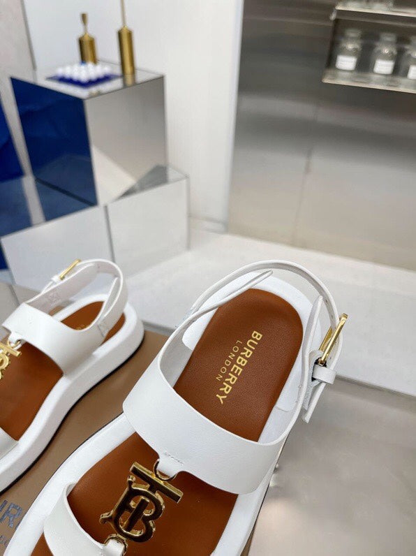 BURBERRY 26S STRAP SANDALS IN WHITE AND CARAMEL BROWN CALFSKIN