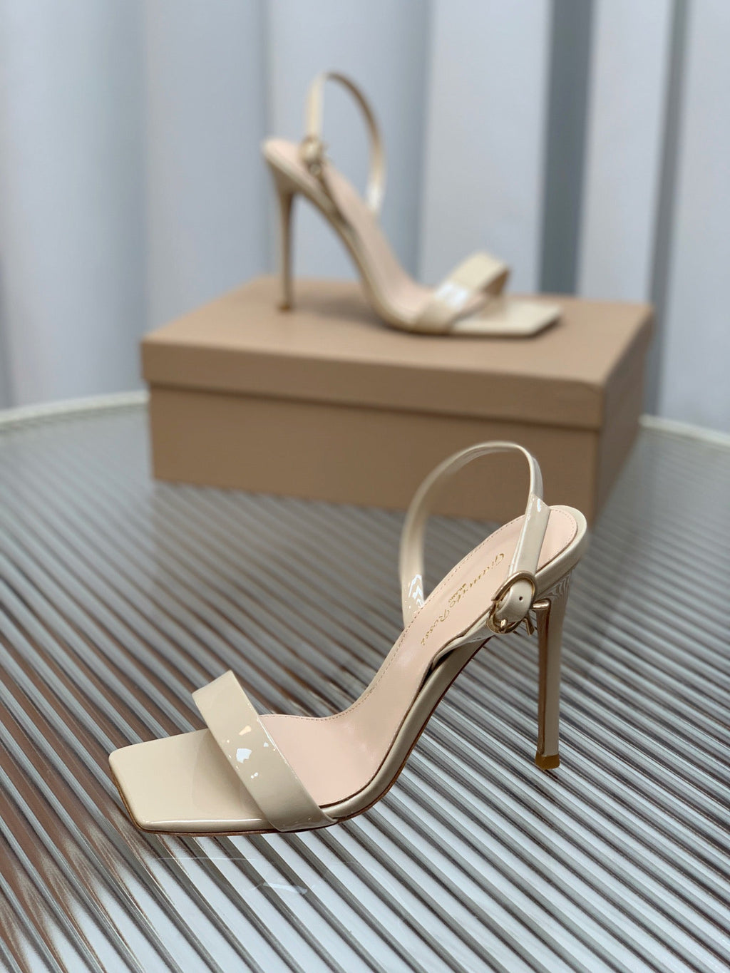 GIANVITO ROSSI 26S RIBBON HEELS 105 MM IN LIGHT BEIGE PATENT LAMBSKIN