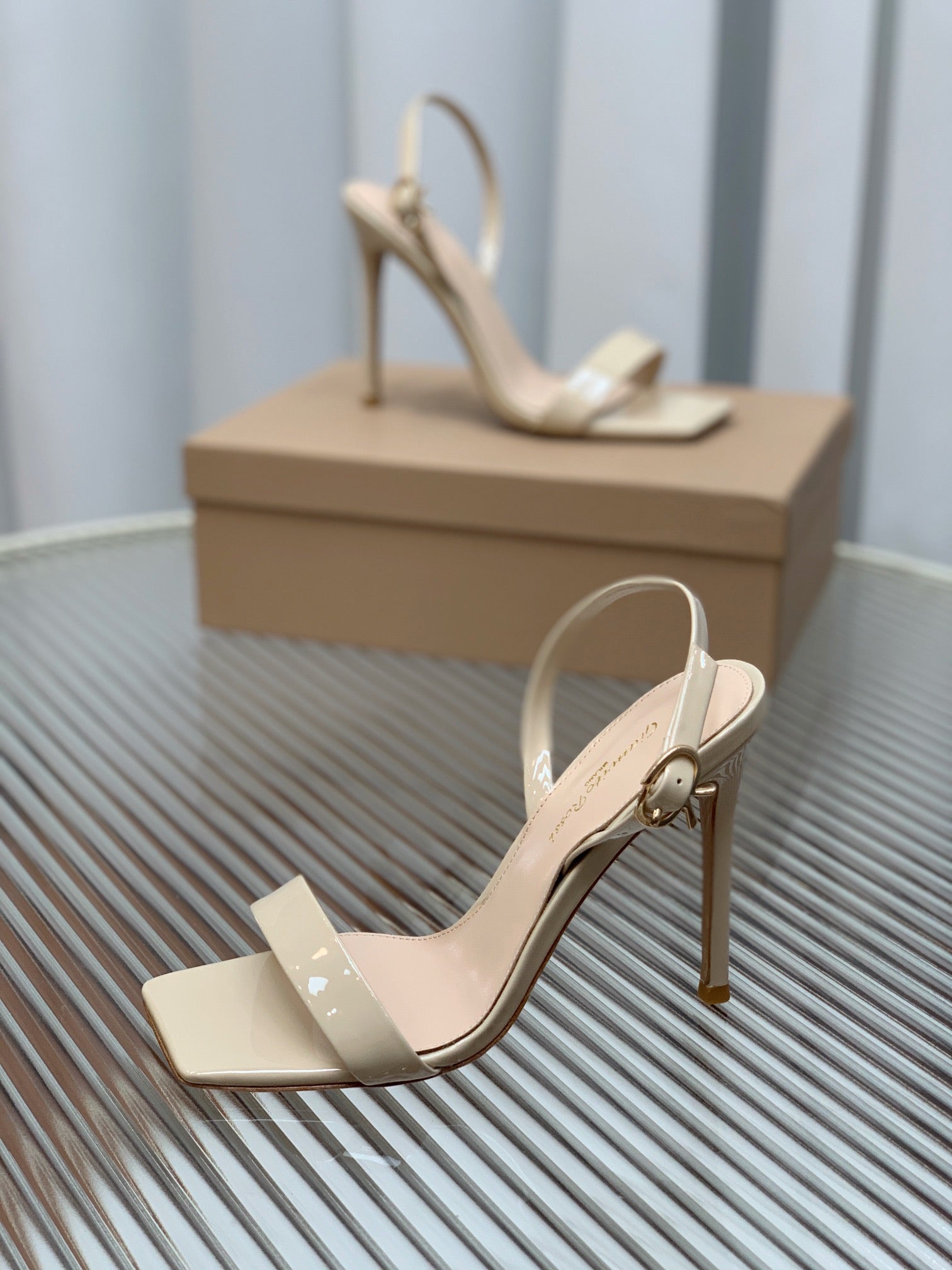 GIANVITO ROSSI 26S RIBBON HEELS 105 MM IN LIGHT BEIGE PATENT LAMBSKIN