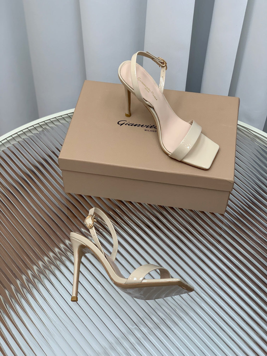 GIANVITO ROSSI 26S RIBBON HEELS 105 MM IN LIGHT BEIGE PATENT LAMBSKIN