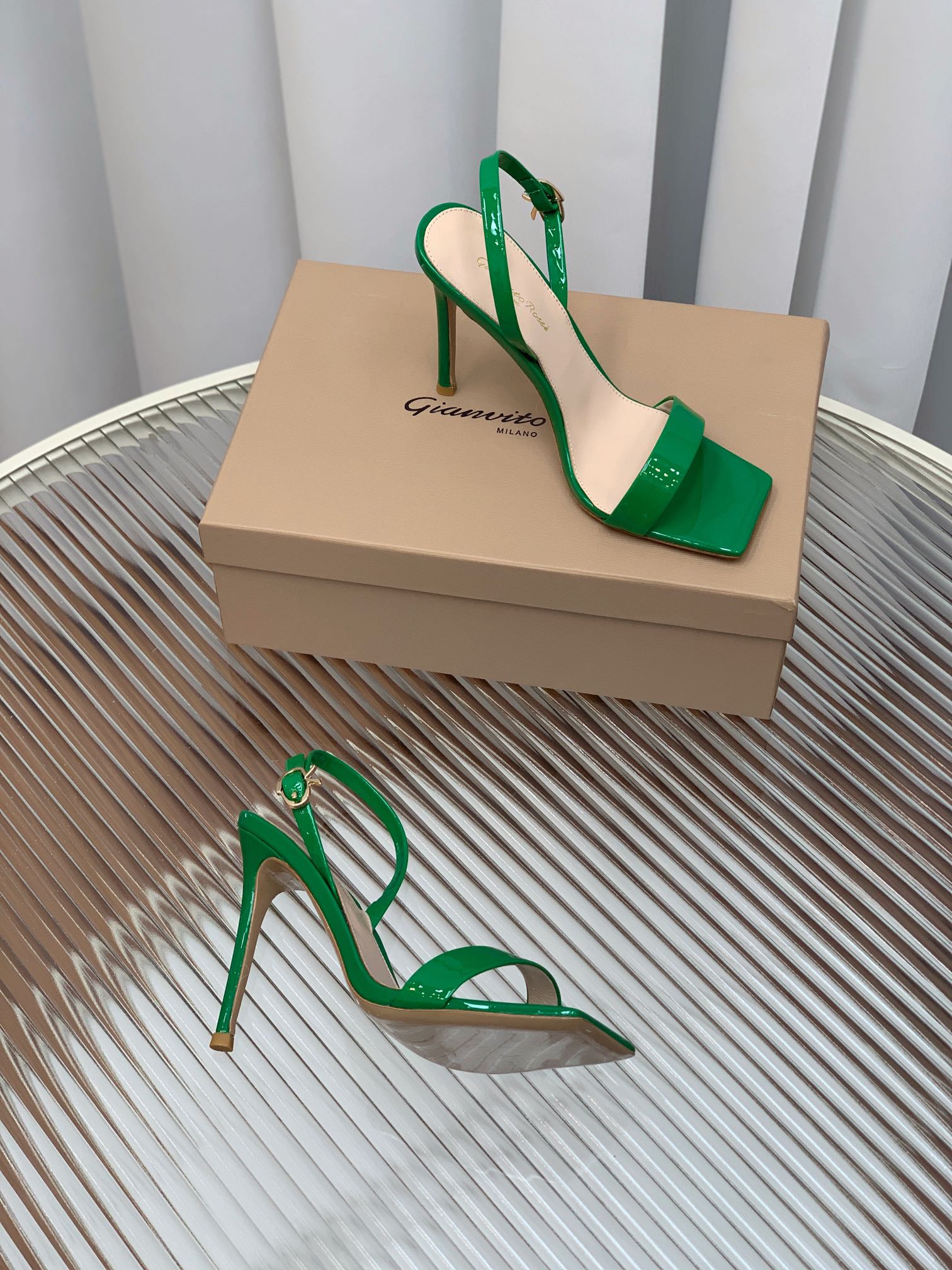 GIANVITO ROSSI 26S RIBBON HEELS 105 MM IN GREEN PATENT LAMBSKIN