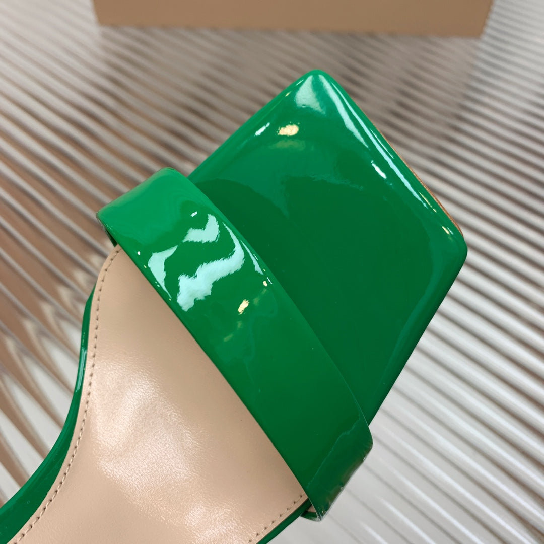 GIANVITO ROSSI 26S RIBBON HEELS 105 MM IN GREEN PATENT LAMBSKIN