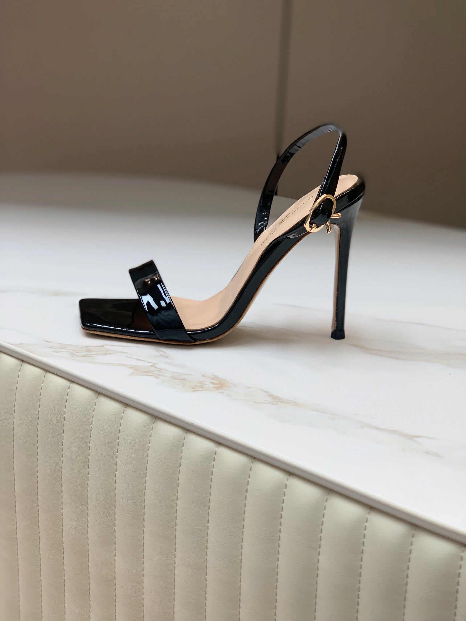 GIANVITO ROSSI 26S RIBBON HEELS 105 MM IN BLACK PATENT LAMBSKIN