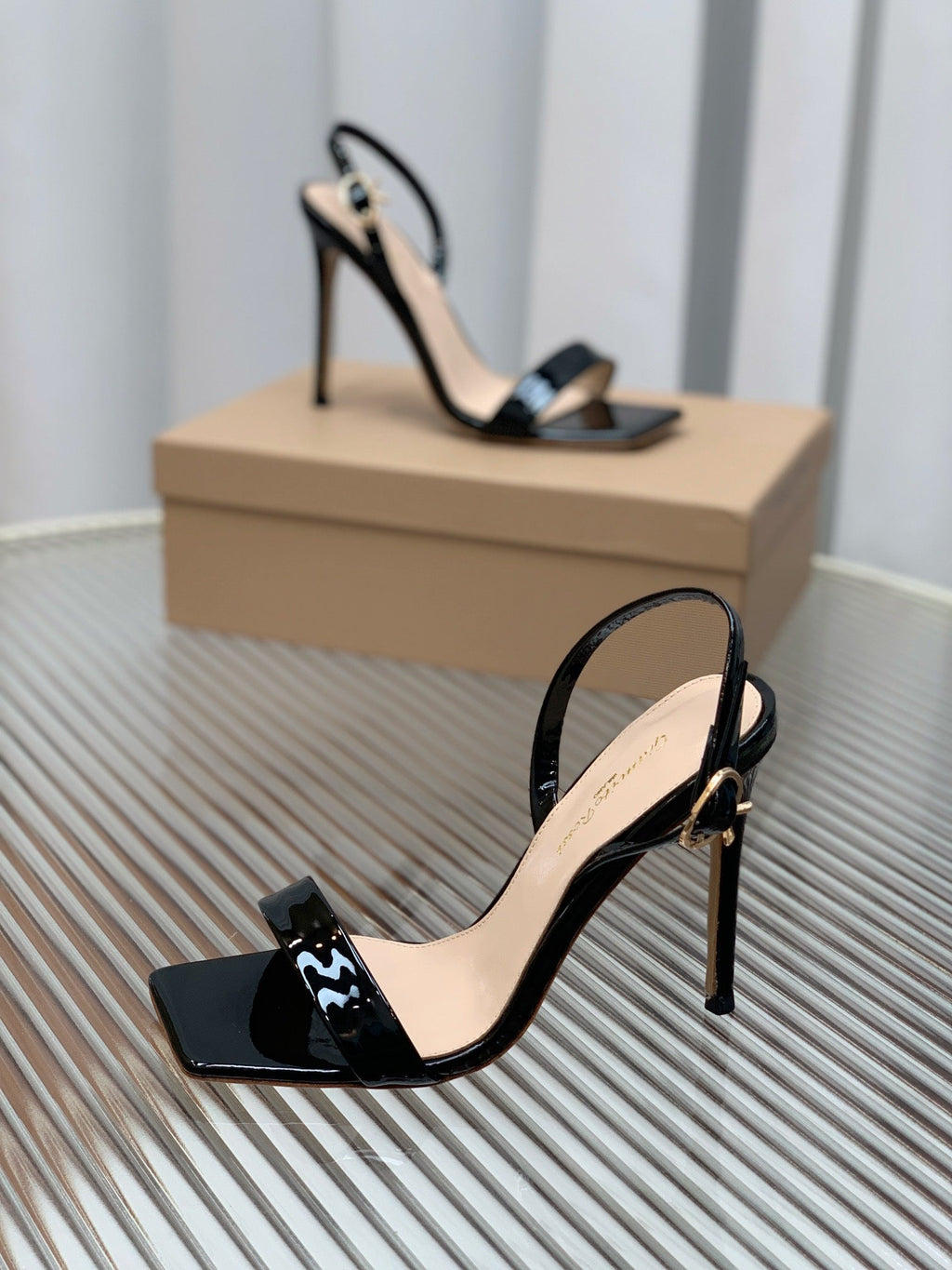 GIANVITO ROSSI 26S RIBBON HEELS 105 MM IN BLACK PATENT LAMBSKIN