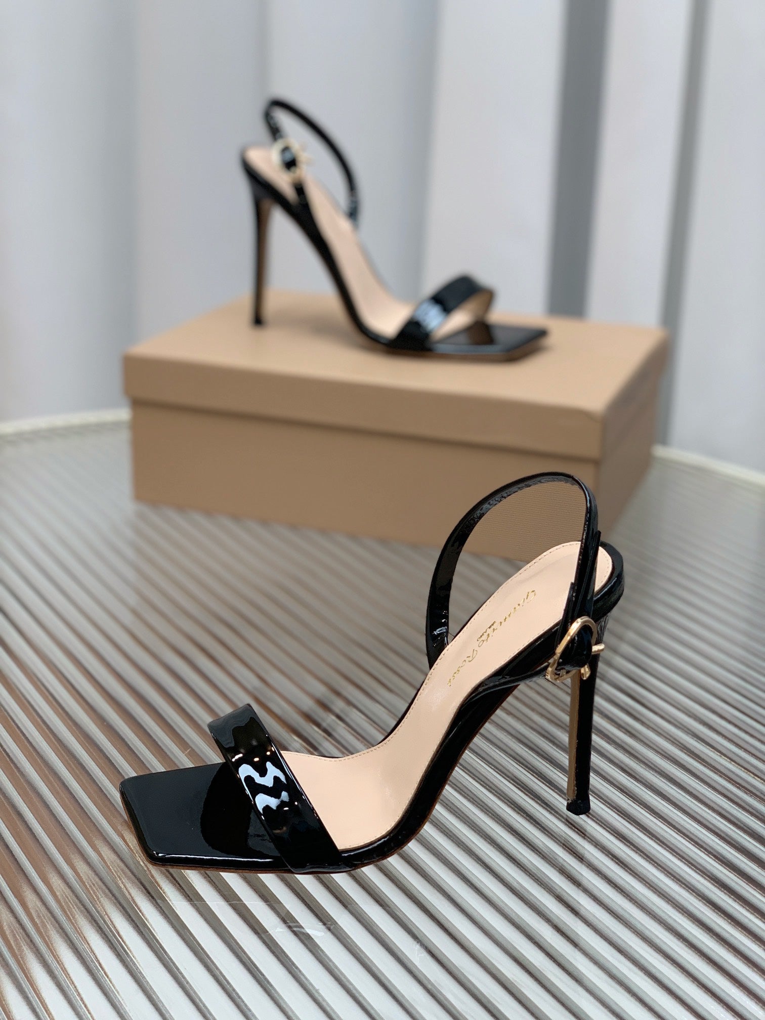 GIANVITO ROSSI 26S RIBBON HEELS 105 MM IN BLACK PATENT LAMBSKIN