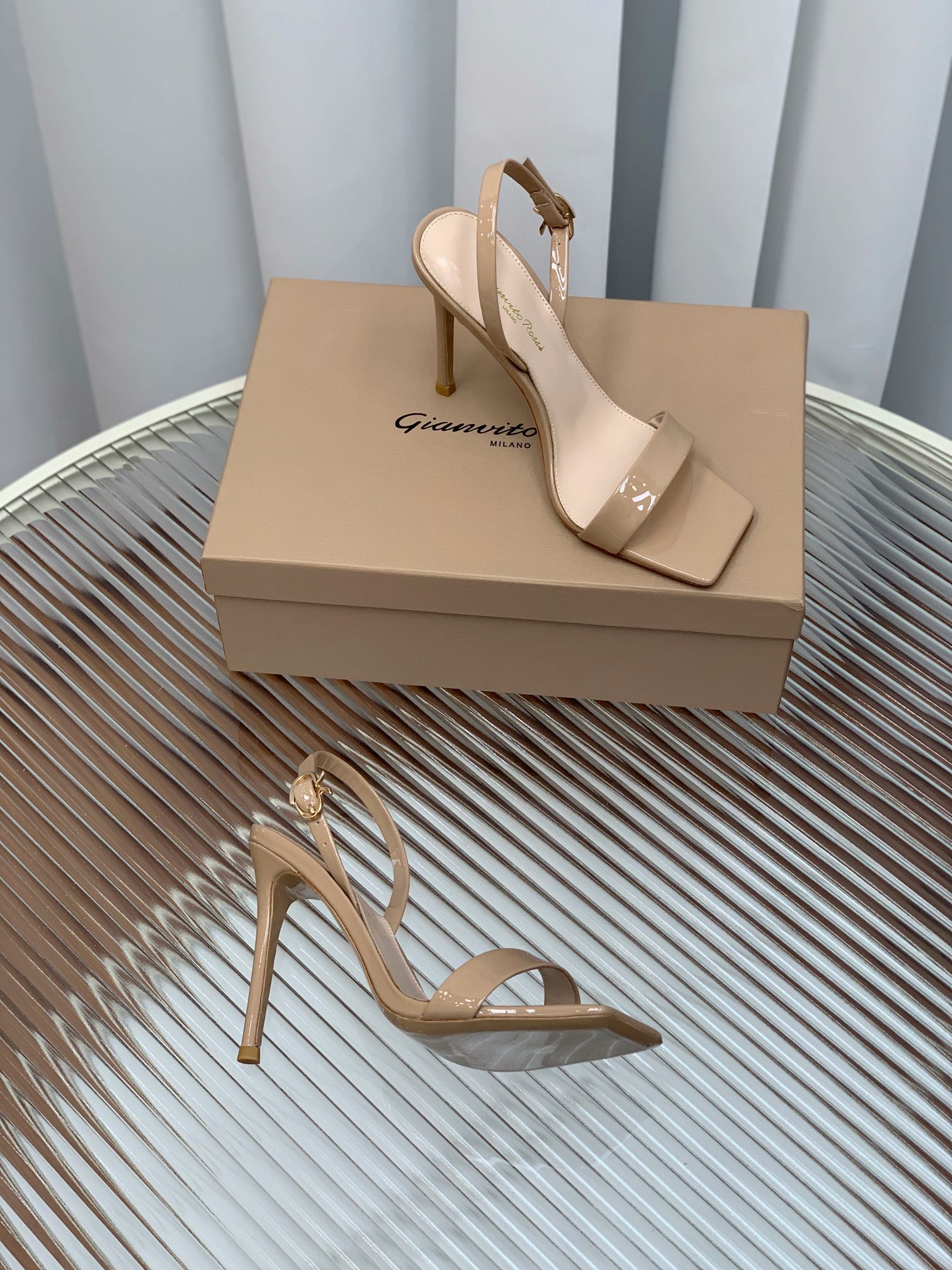 GIANVITO ROSSI 26S RIBBON HEELS 105 MM IN NUDE BEIGE PATENT LAMBSKIN