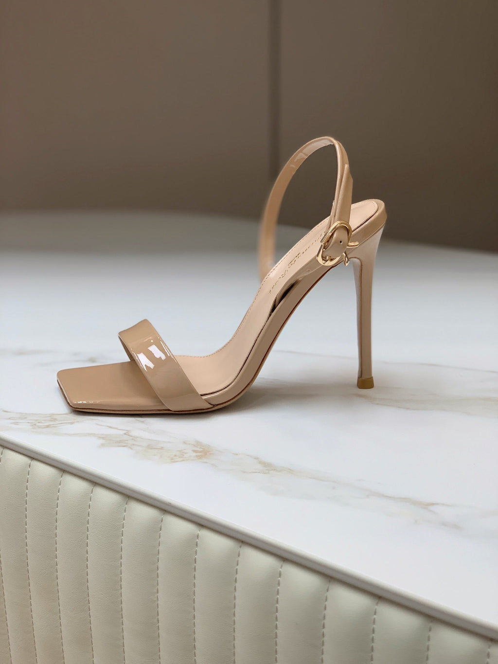 GIANVITO ROSSI 26S RIBBON HEELS 105 MM IN NUDE BEIGE PATENT LAMBSKIN