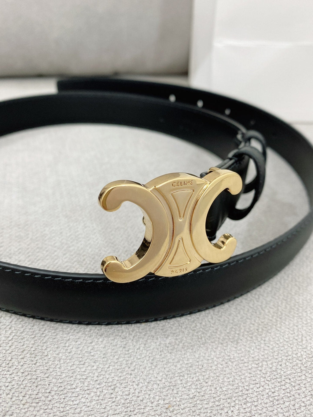 CELINE 25S TRIOMPHE BELT 25MM IN BLACK CALFSKIN GOLD HARDWARE 580679