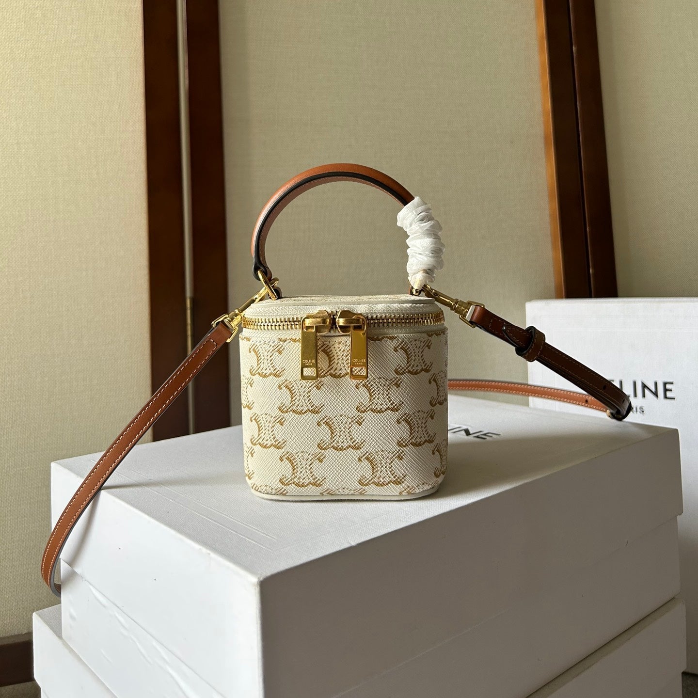 CELINE 26S MINI VANITY CASE 9 IN CREAM WHITE CALFSKIN