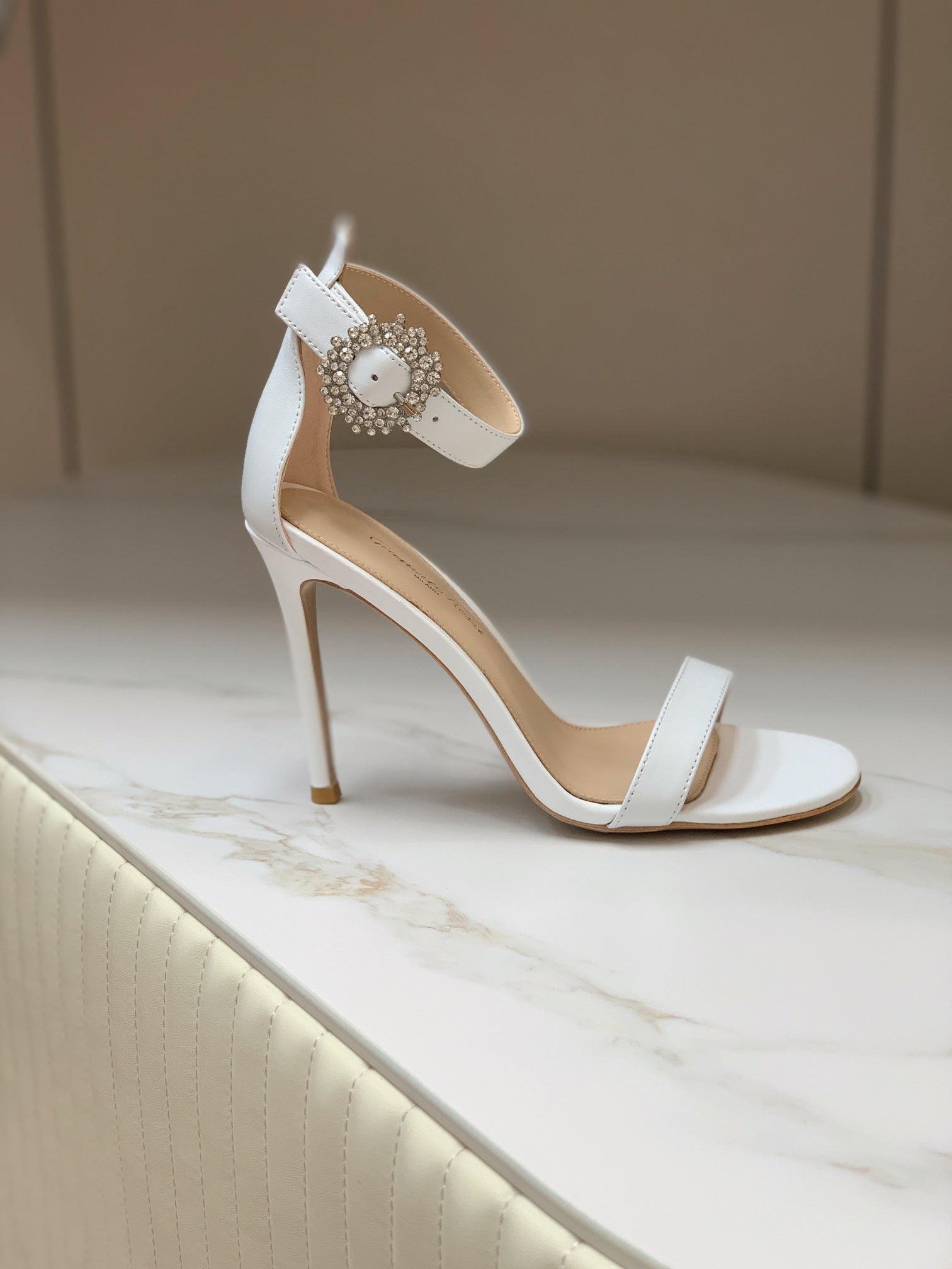 GIANVITO ROSSI 26S HIGH HEEL SANDALS 105 MM IN WHITE LAMBSKIN WITH CRYSTAL BUCKLE