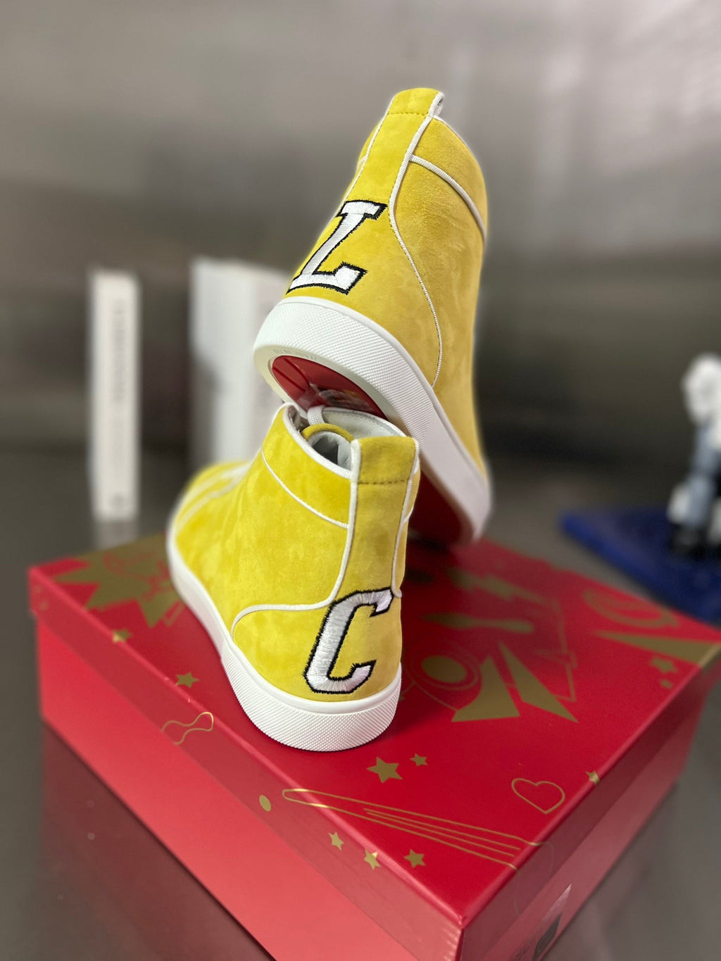VARSILOUIS HIGH-TOP FLAT SNEAKERS IN YELLOW SUEDE