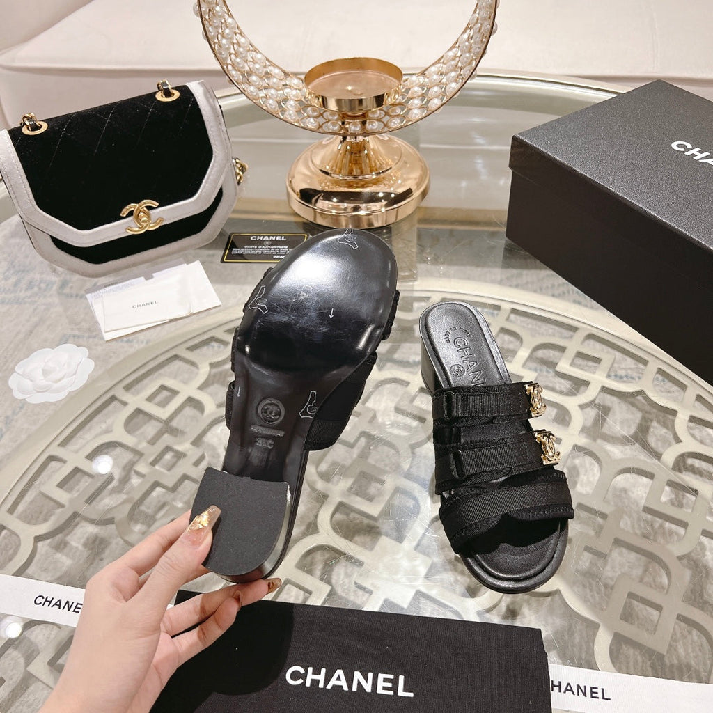 Double C  Xiaoxiang Chain Fabric Head Chunky High Heel Black Lambskin