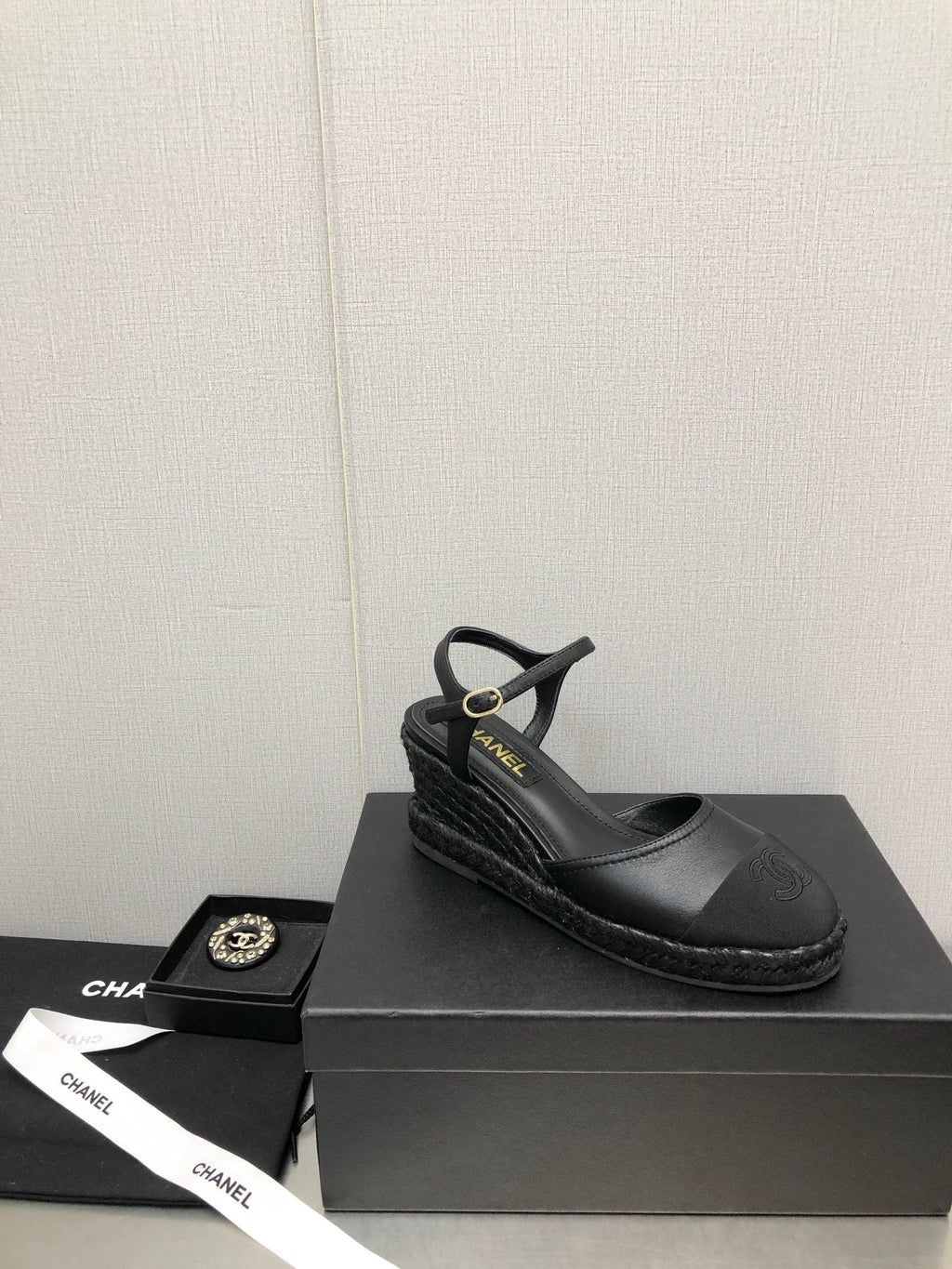 MARY JANE WEDGE BLACK LAMBSKIN