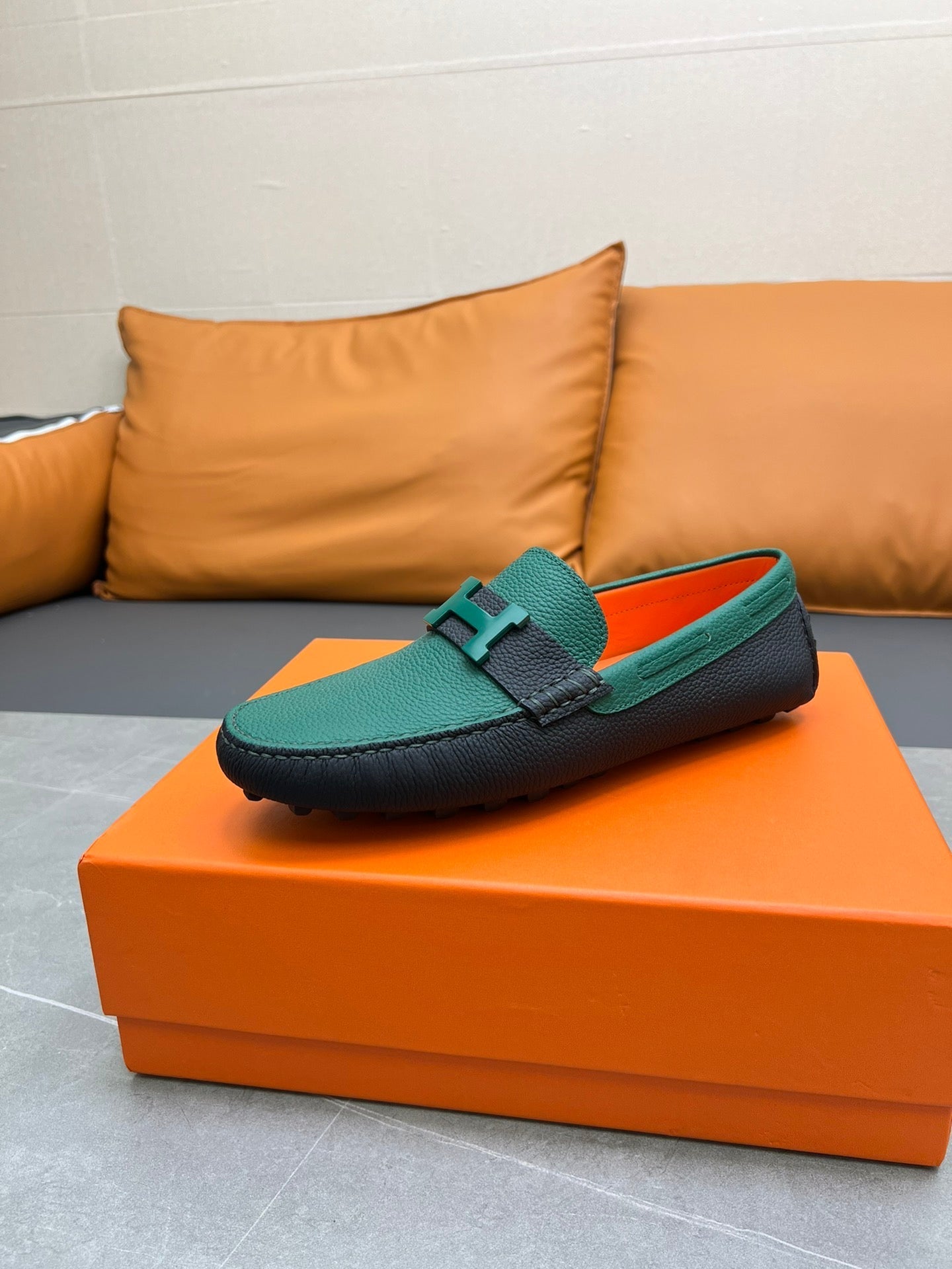HM H-LOGO LOAFER PINE GREEN AND BLACK CALFSKIN
