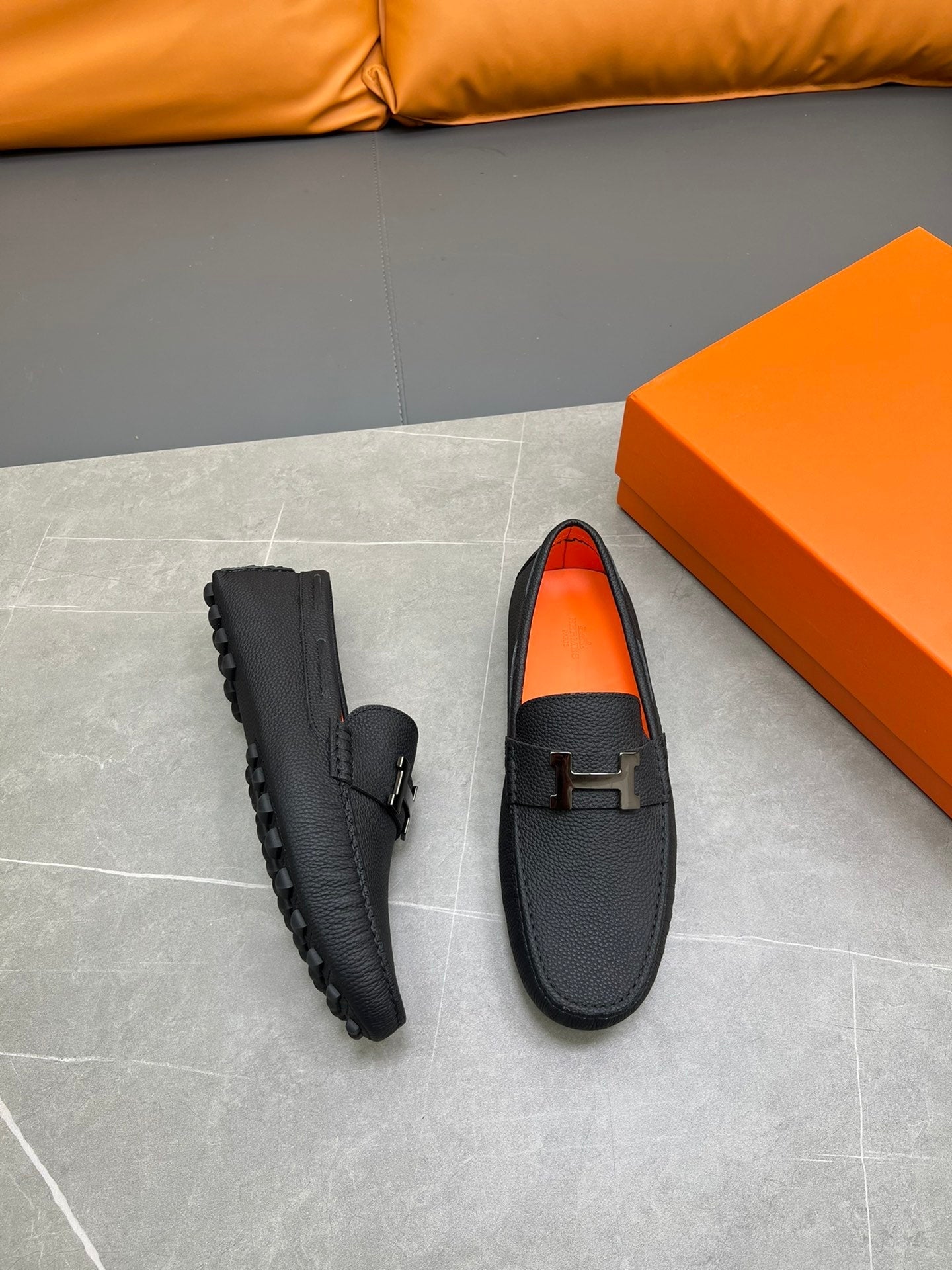 HM H-LOGO LOAFER BLACK CALFSKIN