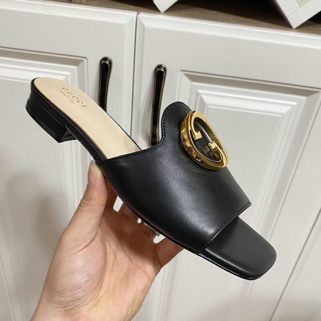 GUCCI 26S BLONDIE SLIPPERS IN BLACK CALFSKIN