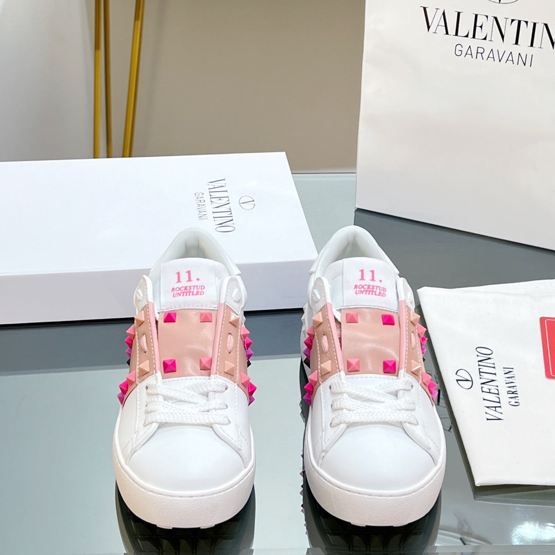 VALENTINO 25S GARAVANI ROCKSTUD UNTITLED STUDDED SNEAKERS IN WHITE MIX PINK LAMBSKIN STYLE 1